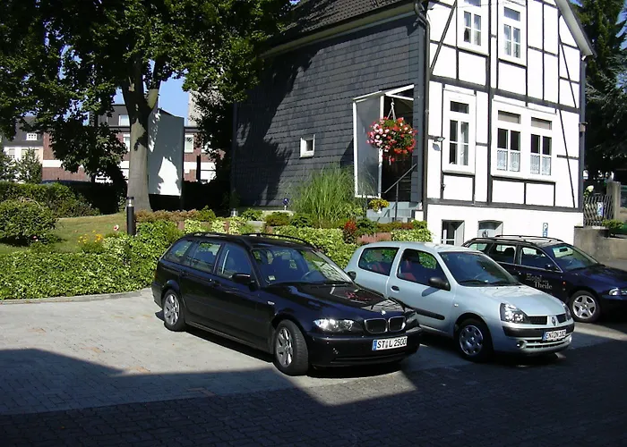 Theile Garni 호텔 3*